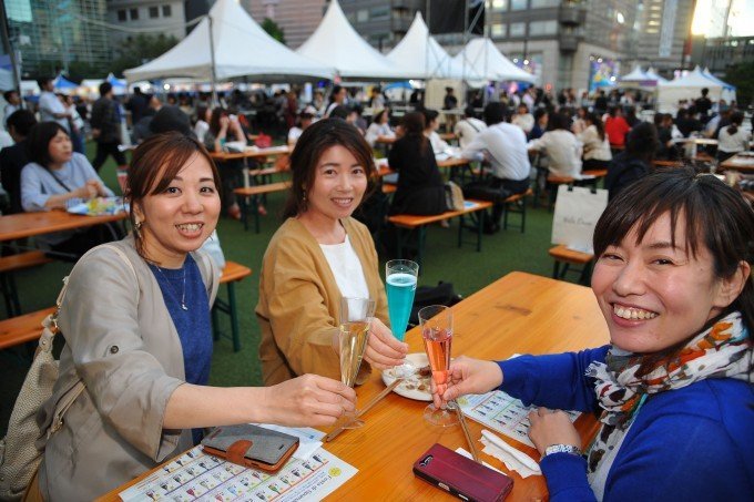 泡シュワッ 天神でスパークリングワインの祭典 スプマンテ 始まる Fanfunfukuoka ファンファン福岡