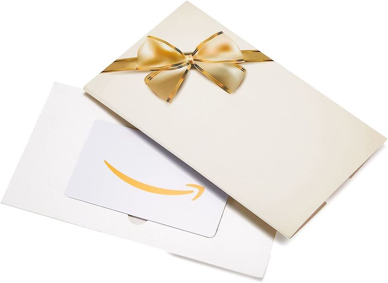Amazonギフト券をコンビニで買うには お得な支払い方法や使い方もご紹介 Aumo アウモ Amazonギフト券をコンビニで買うには お得な支払い方法や使い方もご紹介 Aumo アウモ
