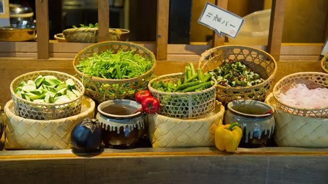 京都産の野菜を楽しめる「サラダバー」が人気！ 1枚目