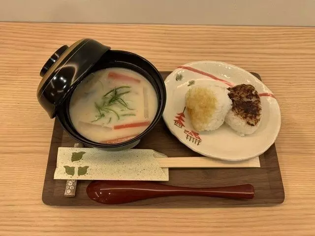 種類豊富なパフェが人気！軽食メニューはおなかがすいた時にもおすすめ 2枚目