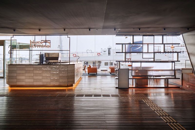 みなとみらい駅周辺のカフェに行こう！リーズナブルで綺麗な風景♪ aumo[アウモ]