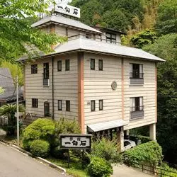 伊豆の旅館内にあるグランピング施設『glampark 一句石』	