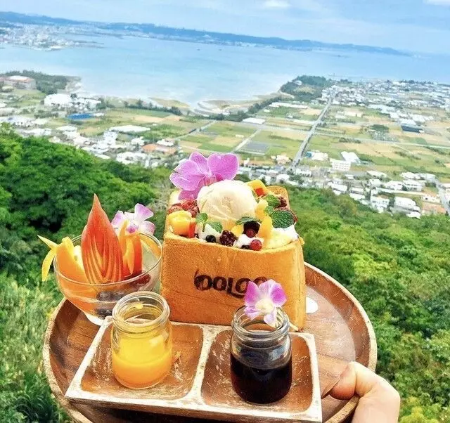 10. OOLOO(南部・南城市)|カフェ巡りの〆におすすめ!雨でも楽しめる天空カフェ 2枚目