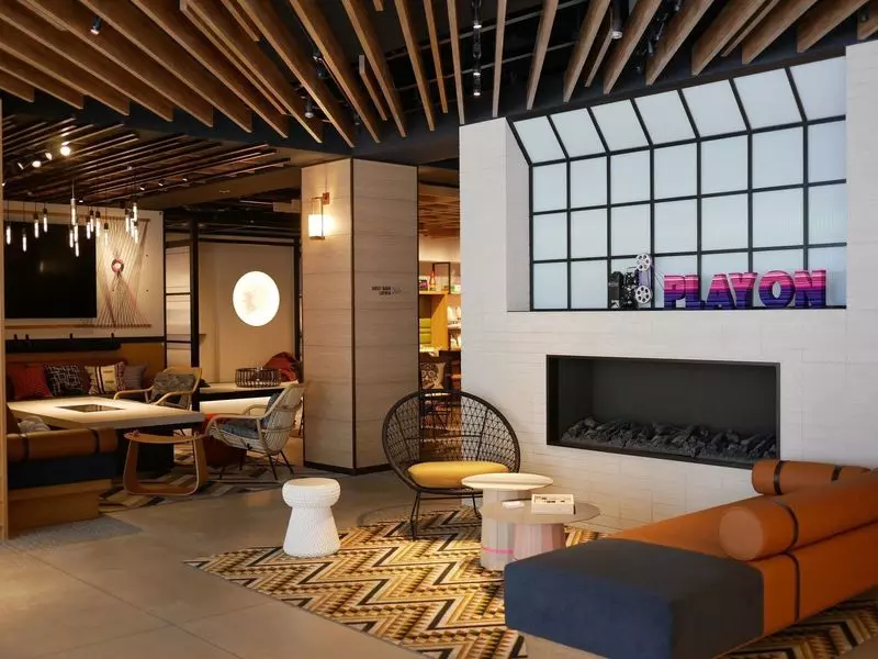 観光もホカンスも充実！おしゃれなロビーや遊び心のある客室 1枚目