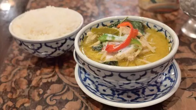 12. 町田でタイ料理!ランチのグリーンカレーがおいしい『マイペンライ』 1枚目
