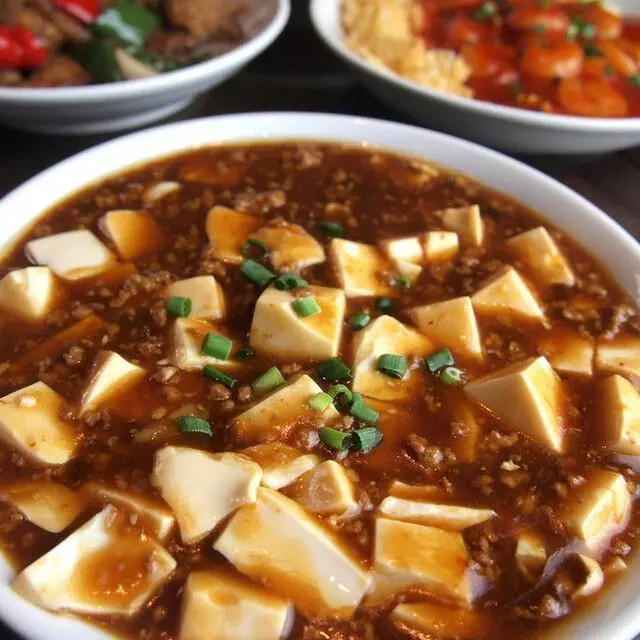 14. 【アジア料理/中華】チャイナムーン 新宿店|個室完備!落ち着いた空間でゆっくり楽しむ本格中華ランチ 1枚目