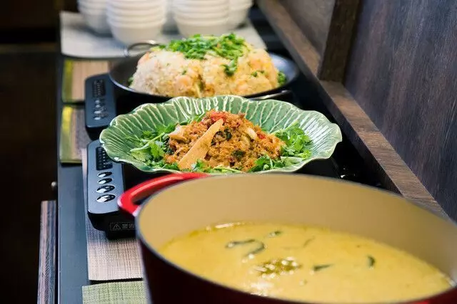 カレーやガパオライスなどアジアンなランチビュッフェ 2枚目