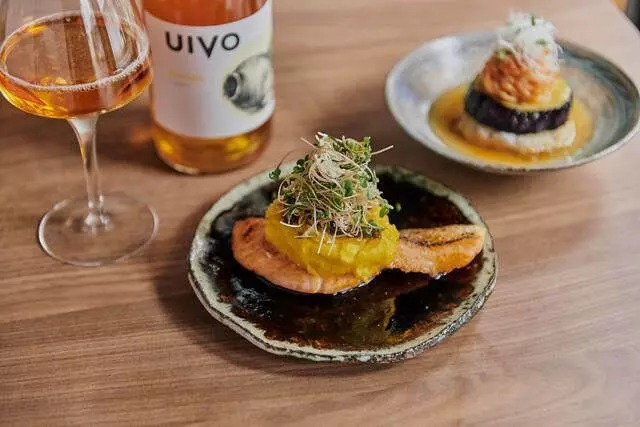 2. 三茶呑場 マルコ 2枚目