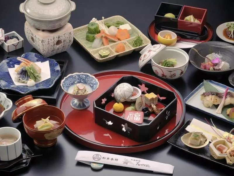 本格京懐石に舌鼓！記念日や誕生日にはインスタ映えする寿司ケーキもおすすめ 1枚目