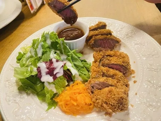 6. 肉好き必見！名物の牛ミスジステーキランチ『肉酒場ビストロ 男前 北千住店』 2枚目