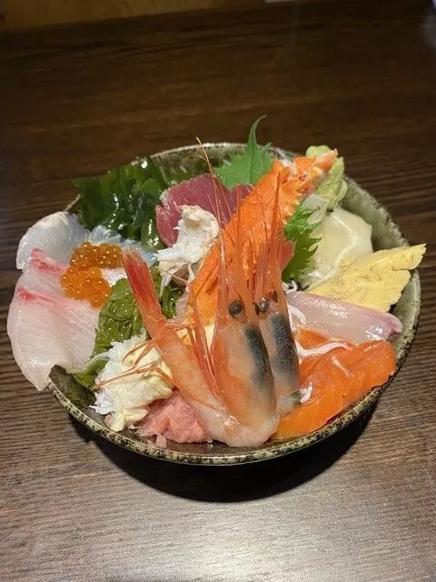 12. 北千住のおすすめランチ！豪華な海鮮丼が食べられる『市場食堂 さかなや』 1枚目