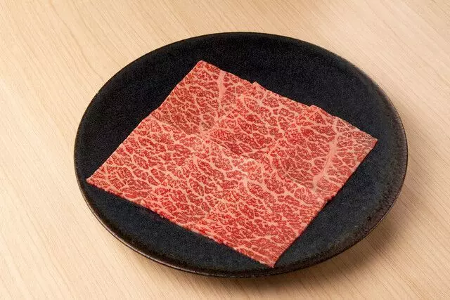 ランチメニューの焼肉定食がリーズナブルでおいしい! 1枚目