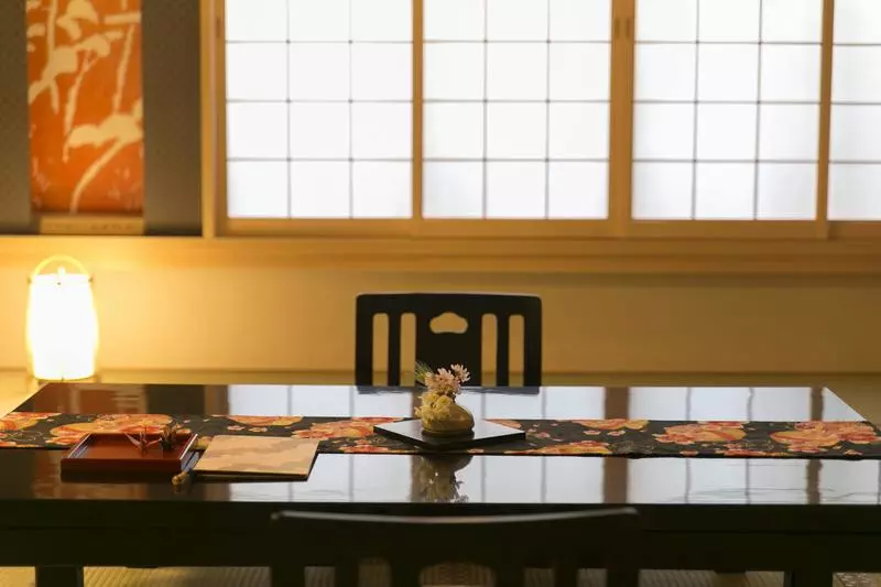 23. 松井本館｜おしゃれな旅館でゆったり部屋食！京都らしい浴衣もおすすめ 1枚目
