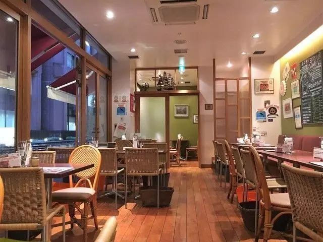 4. 本格的な肉料理を堪能するならここ！お酒と一緒に楽しめる「肉ビストロ&クラフトビール ランプラント」 1枚目