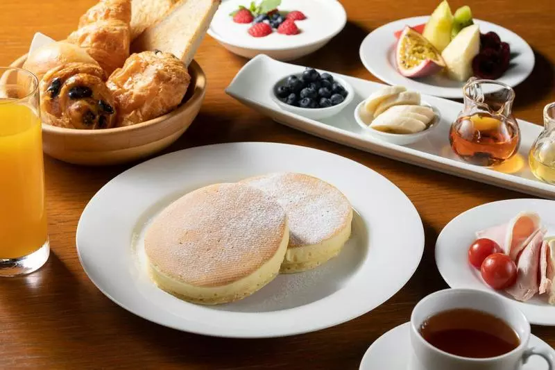 開放感溢れるテラス食べるビュッフェスタイルの朝食！ 2枚目