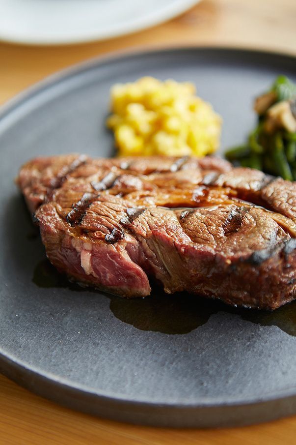 西新宿でステーキを食べたい お肉を存分に堪能できるおすすめ6選 Aumo アウモ 西新宿でステーキを食べたい お肉を存分に堪能できるおすすめ6選 Aumo アウモ
