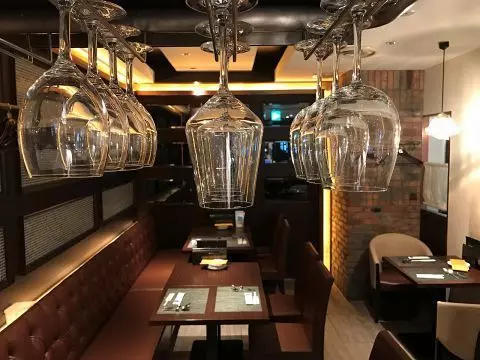3. ガンボ&オイスターバー 横浜そごう店|おしゃれな牡蠣料理で楽しむ大人なご飯 1枚目