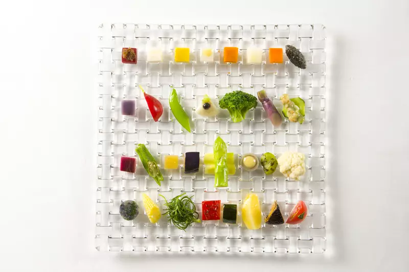 おすすめは生うにや無農薬野菜を楽しめる「信頼の6皿コース」7,000円(税込) 1枚目