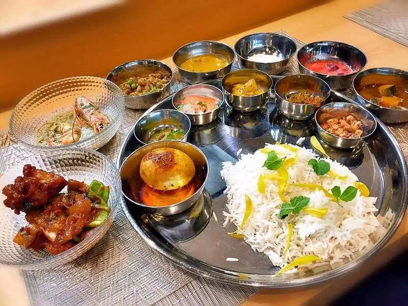 18. 大阪のうまい隠れ家的インド料理屋でスパイスの効いたランチを楽しむなら『ナッラマナム』 1枚目