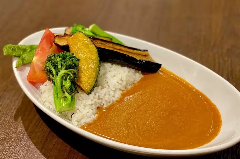 自家製パンと季節の野菜を使ったランチメニューがおすすめ! 2枚目