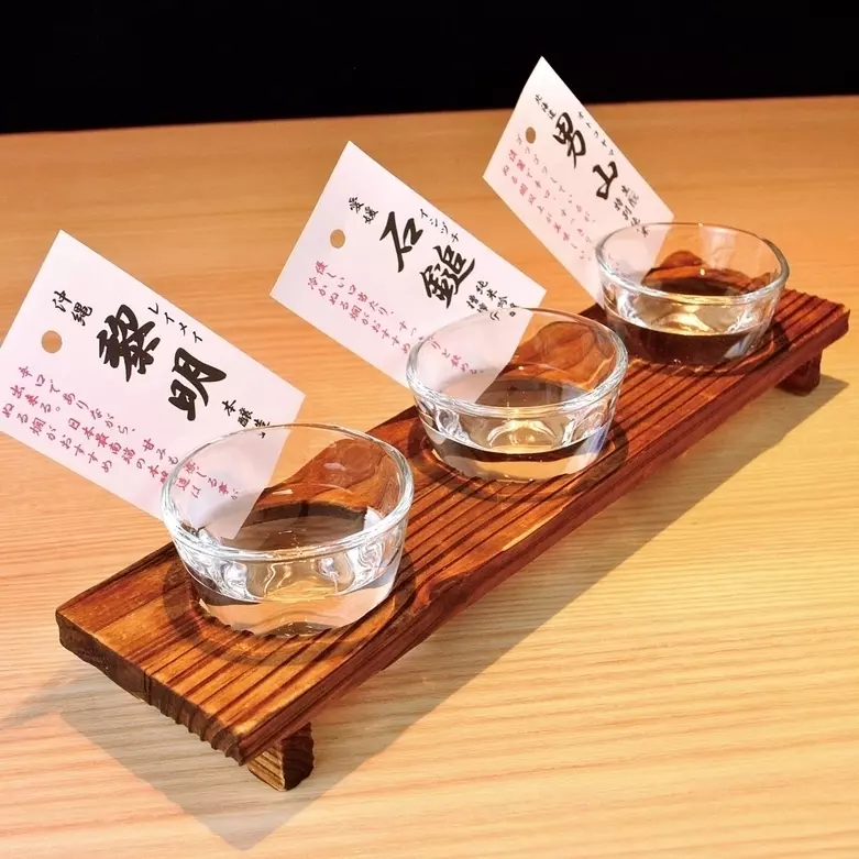 2. 『ぬる燗佐藤 大坂』全国の日本酒が集結！半個室ありの人気店 2枚目