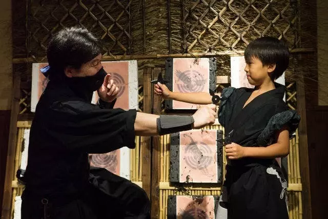 18. 新宿歌舞伎町で忍者になれる遊びスポット『手裏剣道場 新宿忍者からくり屋敷』 2枚目