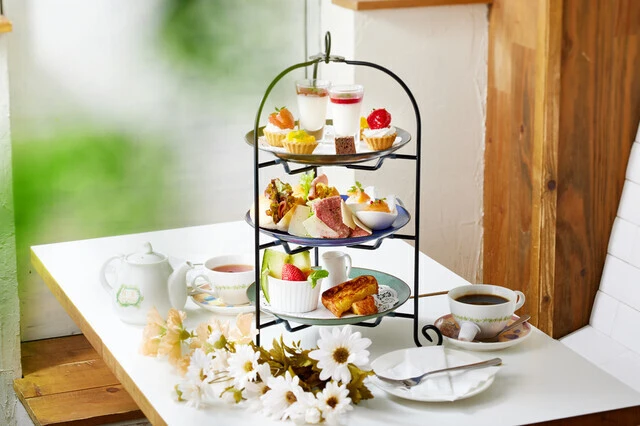 2,800円(税込)から楽しめるアフタヌーンティーがおすすめ 1枚目