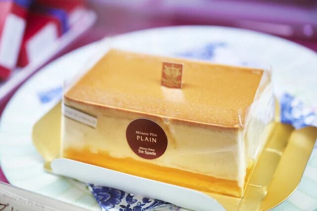 濃厚な味わいの「ミラノプリン」はここでしか味わえない 1枚目
