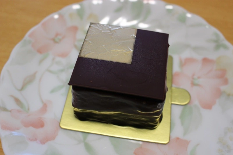 イートインで楽しめる数量限定のチョコレートスイーツ 1枚目