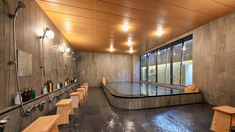 ディナーは室内食でゆっくり満喫！ 2枚目