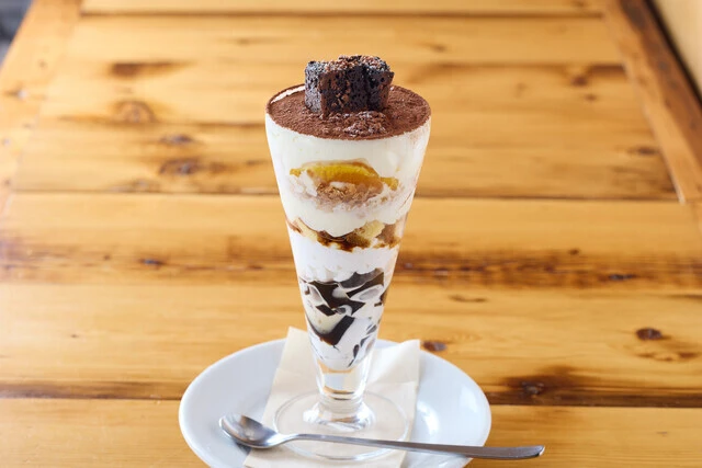 種類豊富なパフェやフレンチトーストが人気！ 1枚目