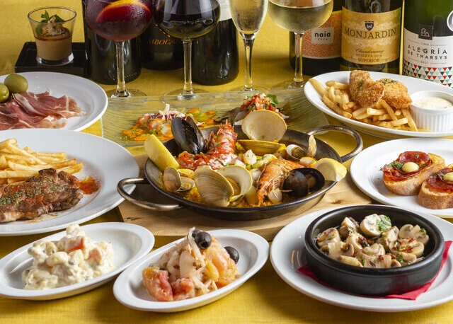 渋谷でのおしゃれ昼飲みは飲み放題で 1枚目