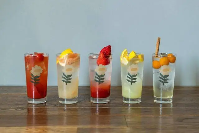 インスタ映えするおしゃれなオリジナルサワーで昼飲みを満喫 1枚目