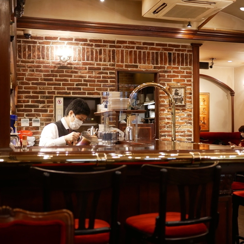 5. 本格コーヒーをおしゃれな空間で味わえる！「トリコロール 本店」 1枚目