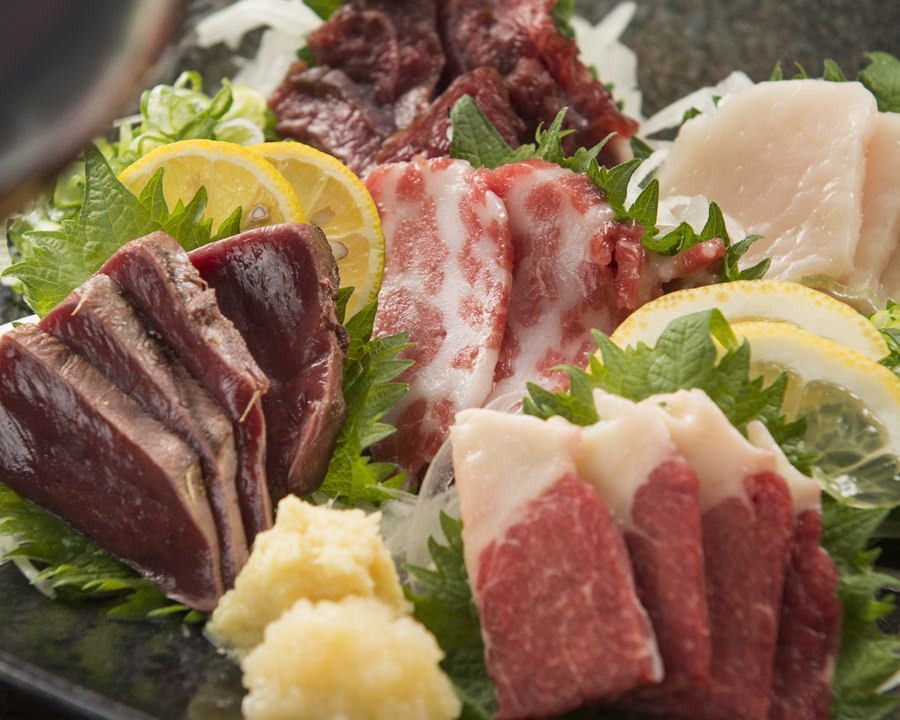 新橋で美味しい馬刺しを食べよう！おすすめの人気店6選♪ aumo[アウモ]