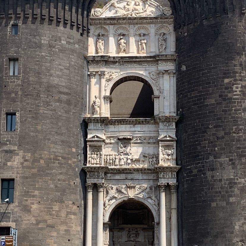 メリーさんが投稿したCastel Nuovo（ヌオーヴォ城）に関する口コミの画像