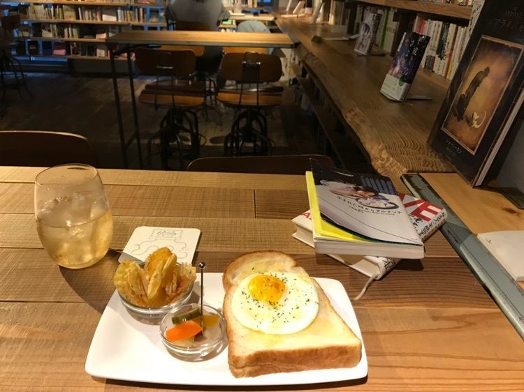 #森の図書室 #渋谷 #神泉 #カフェ #カフェ部 #喫茶店 #本 #東京 #東京グルメ #ジブリ #ラピュタ