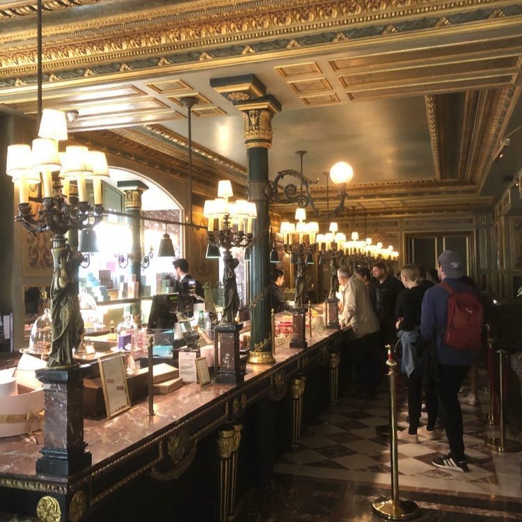 active34さんが投稿したLADUREE PARIS ROYALEに関する口コミの画像