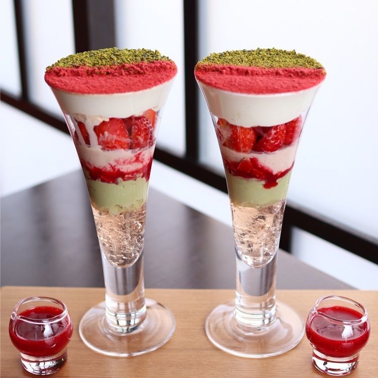 #吉祥菓寮 #京都 #京都カフェ #京都グルメ #カフェ #カフェ好き #カフェ巡り #cafe #parfait #聖夜のノエルピスターシュパフェ #いちご #ピスタチオ #パフェ #山分け