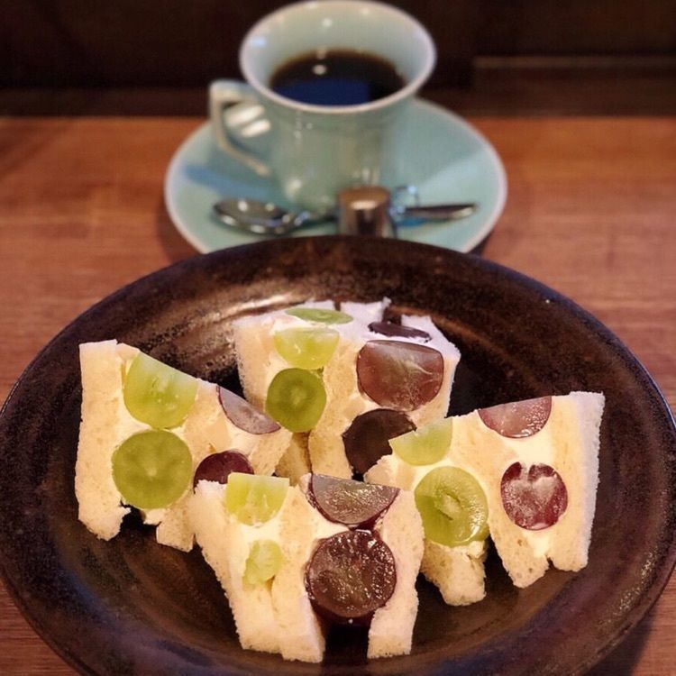 #市川屋珈琲 #フルーツサンド #シャインマスカット #葡萄 #京都 #清水五条 #カフェ #カフェ巡り #スイーツ #グルメ #kyoto #cafe #sweets #aumoグルメ #aumoスイーツ