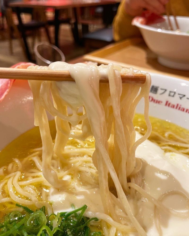 おでかけ探検部さんが投稿したらぁ麺フロマージュ Due Italian 曽根崎店に関する口コミの画像