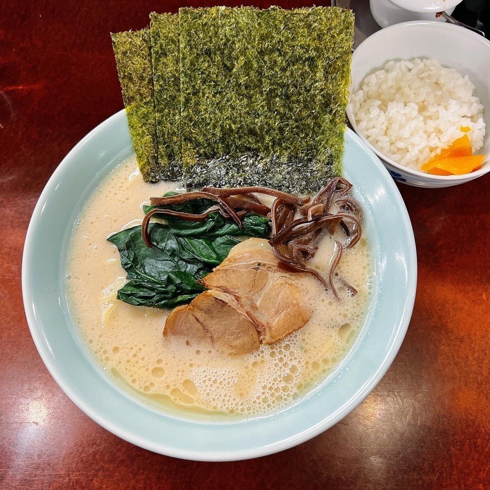 ヤジメシ　ボリューム満点東京グルメさんが投稿した横浜ラーメン　壱鉄家に関する口コミの画像