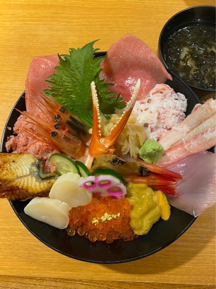 らぐ🏉🍺ビアさんが投稿した近江町海鮮丼家ひら井 いちば館店に関する口コミの画像