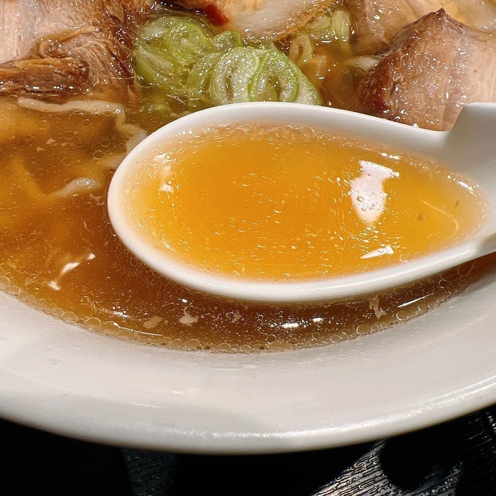 ヤジメシ　ボリューム満点東京グルメさんが投稿した喜多方ラーメン 坂内 小法師 市川店に関する口コミの画像