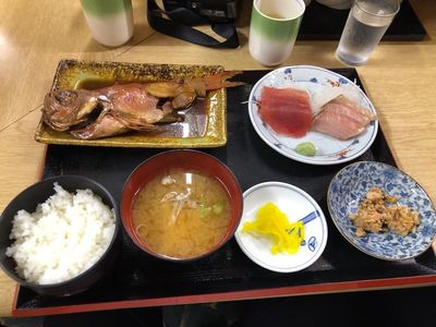 まぐろや 1枚目