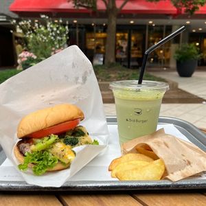 the 3rd Burger アークヒルズサウスタワー店（ザサードバーガー）