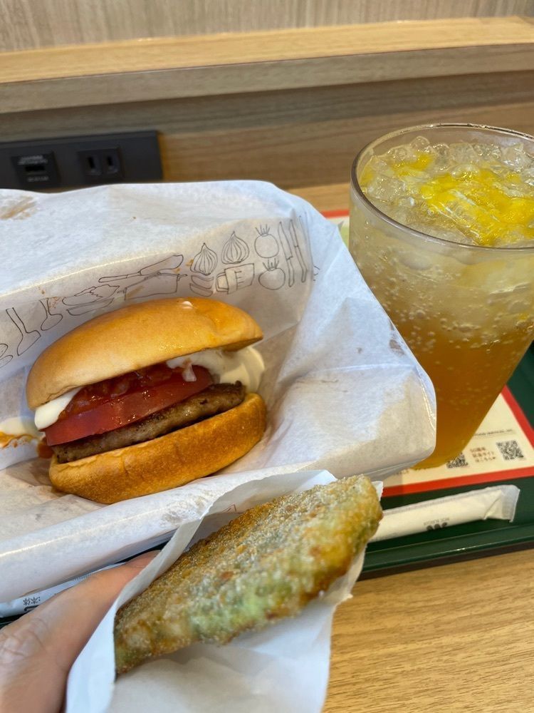 titi_lucky_88bbさんが投稿したモスバーガー 久喜インター店に関する口コミの画像