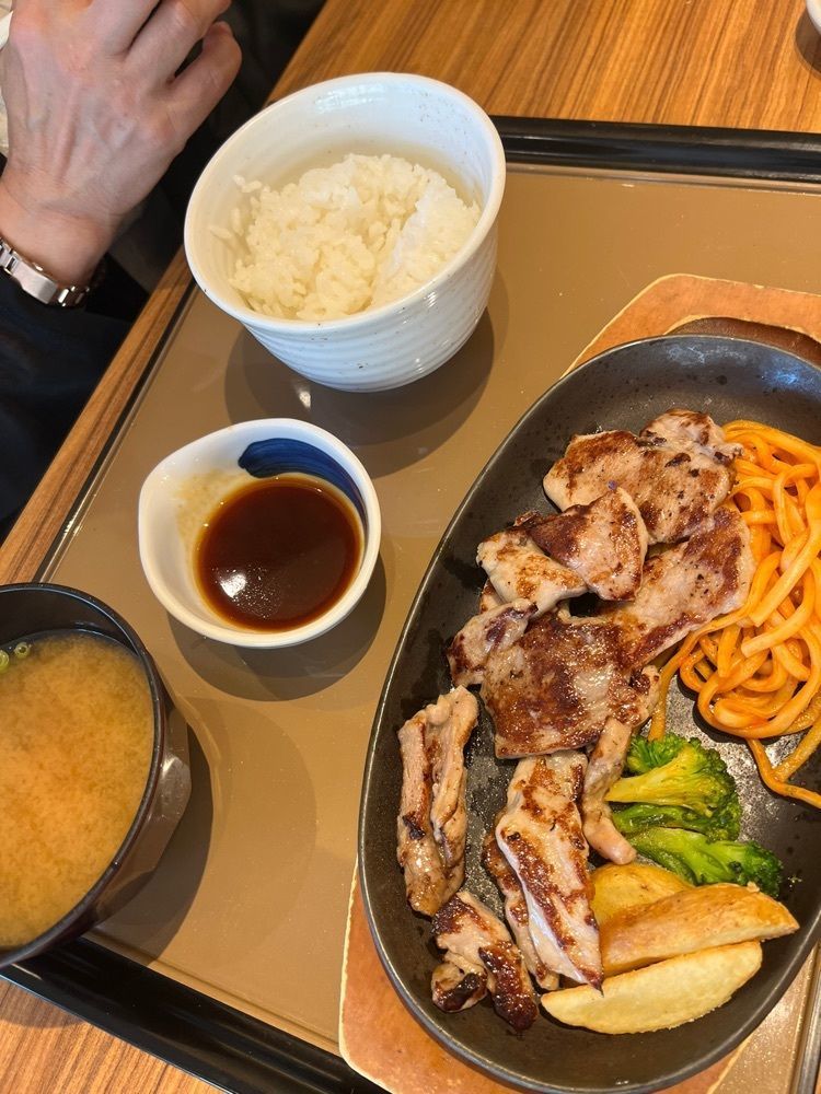 ヤベっちさんが投稿したやよい軒石丸店に関する口コミの画像