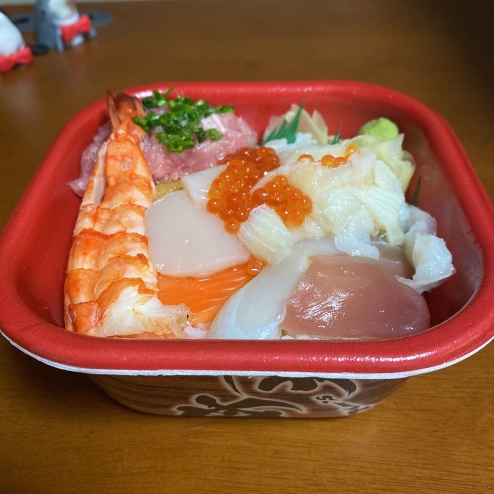 鉄道王さんが投稿した海鮮丼しろくま 丼丸 名西店に関する口コミの画像
