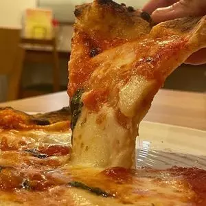 ピッツェリア デ ナプレ（PIZZERIA　DE　NAPULE）